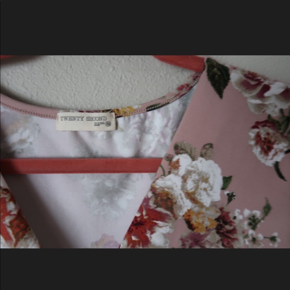 Blush pink floral empire ruffle top - Picture 6 of 8